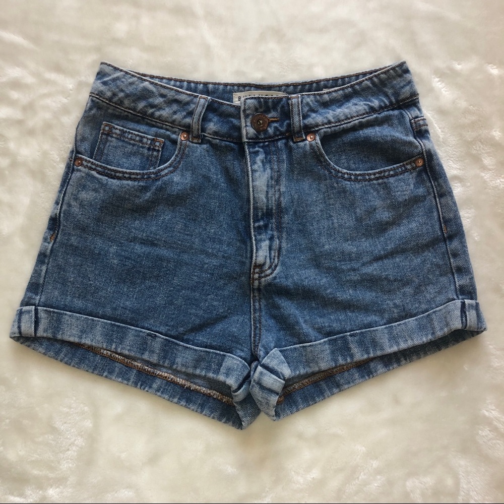 PacSun Bullhead High Rise Mom Denim Short Size 5